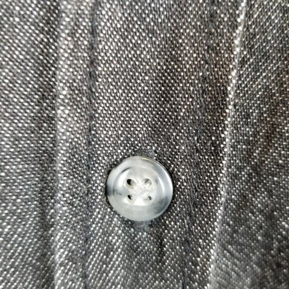 Quacker Factory Black Chambray Snowflake Button Up Shirt Size L Large - Picture 5 of 7